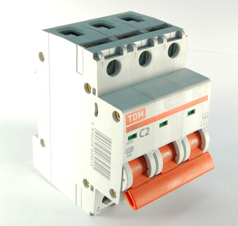 Выключатель автоматический TDM Electric ВА 47-29 3Р 13А (В) 4.5кА SQ0206-0041 - фото
